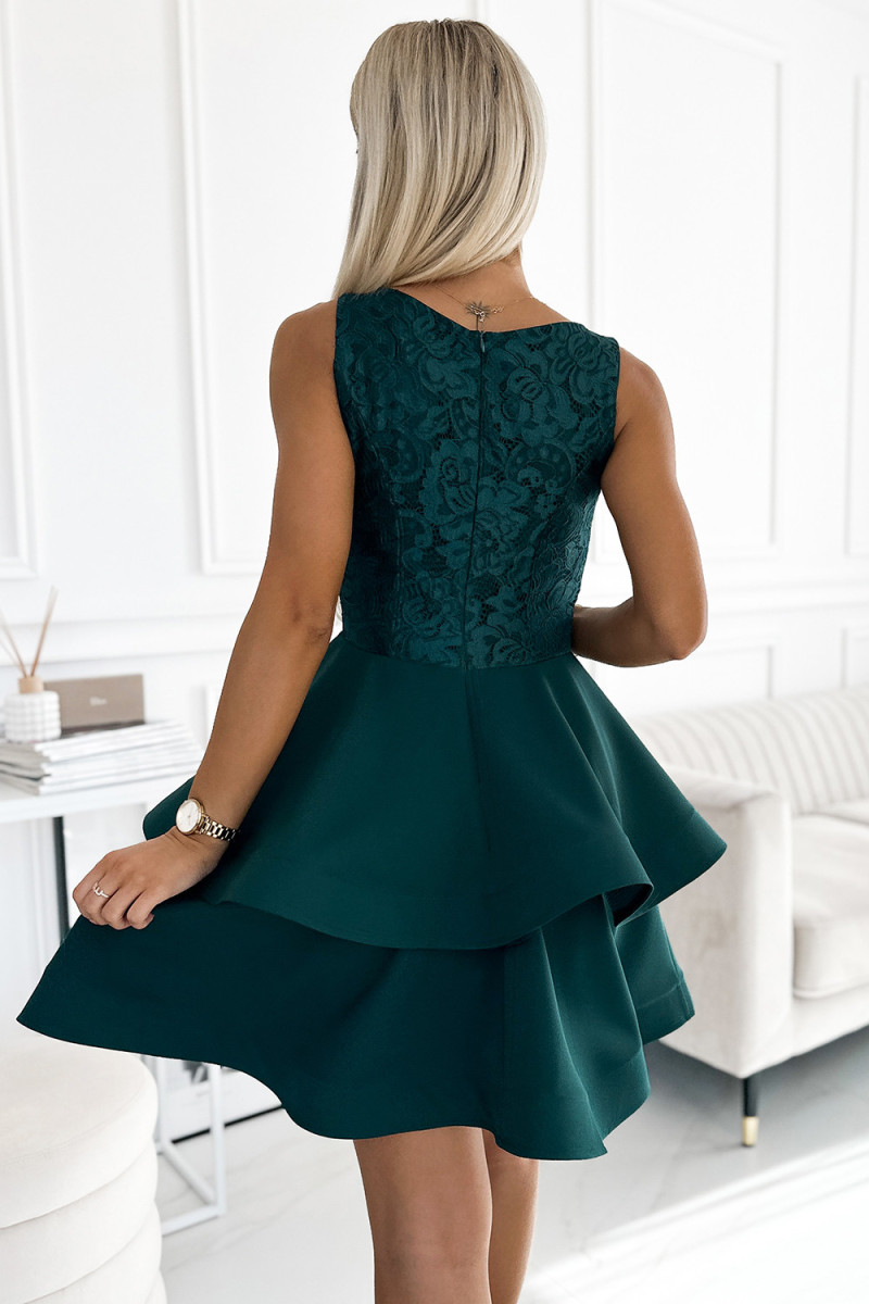 Zelené krátke šaty s nariasenou sukňou