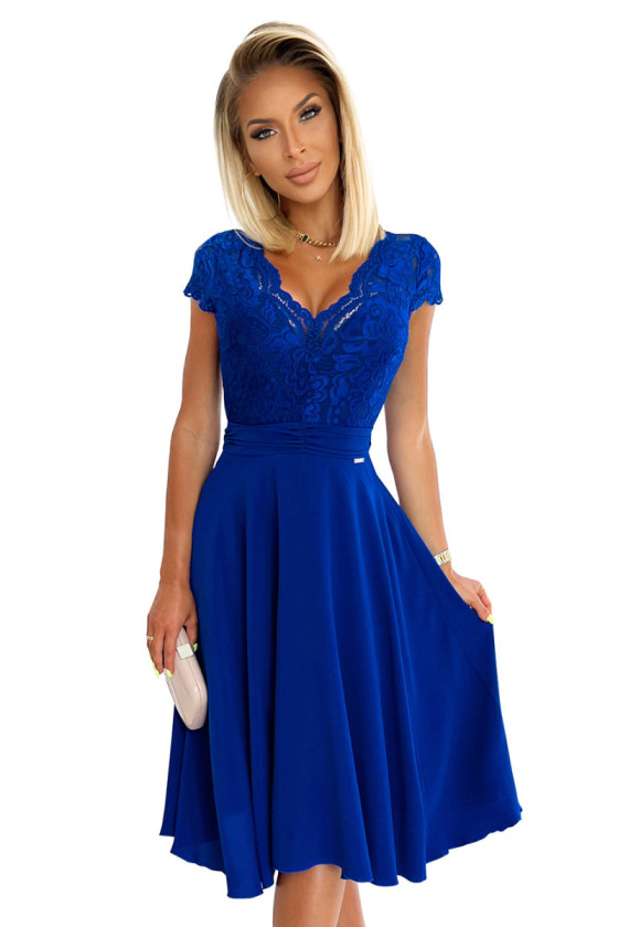 Kráľovsky modré šaty s čipkovaným živôtikom