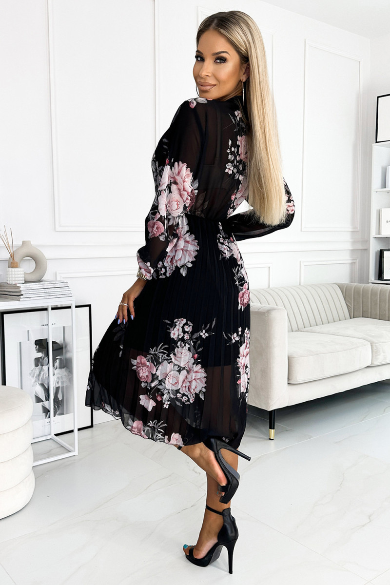 Čierne midi šaty s plisovanou sukňou a kvetinovým vzorom
