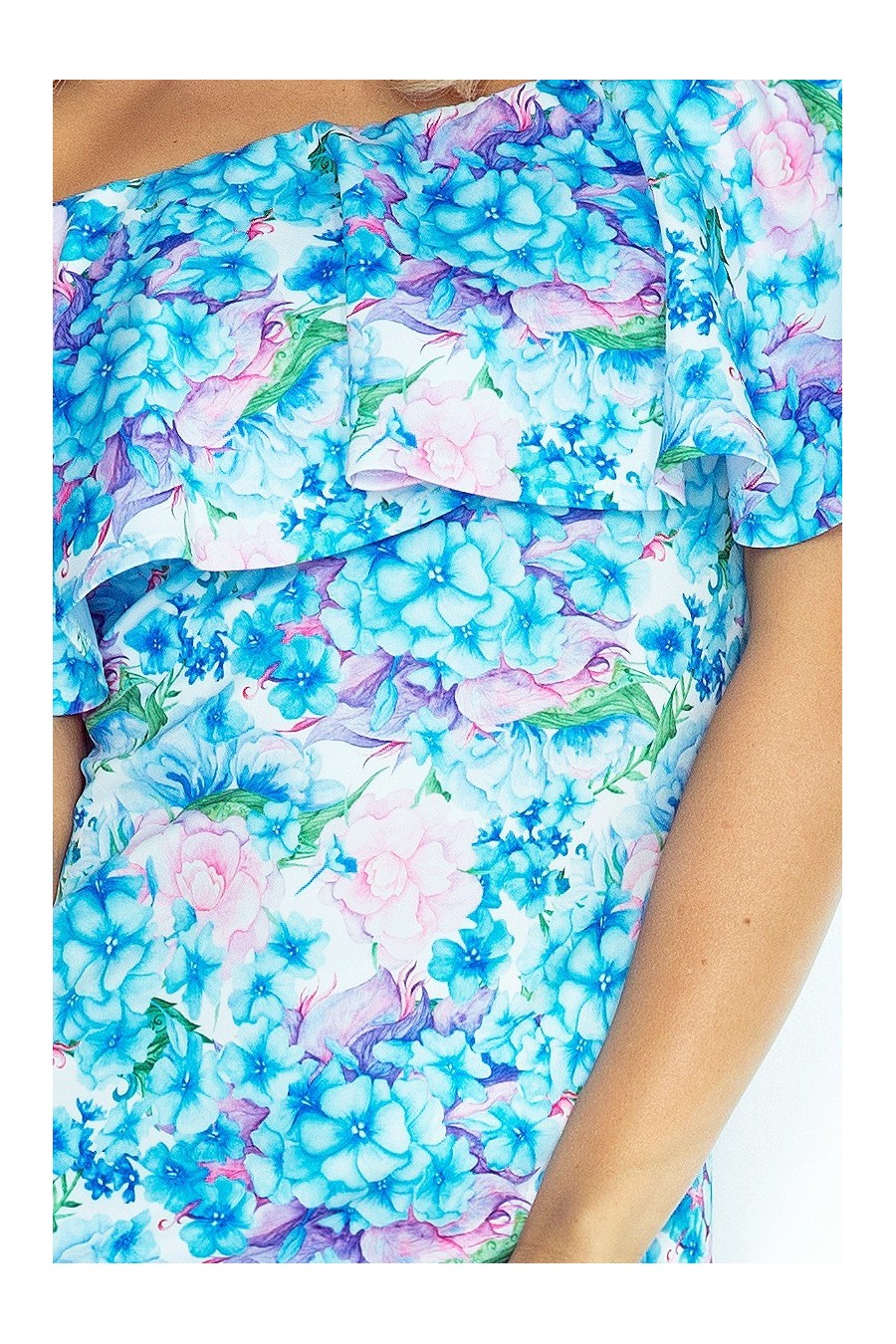 Šaty s límcem - modré květy 138-5