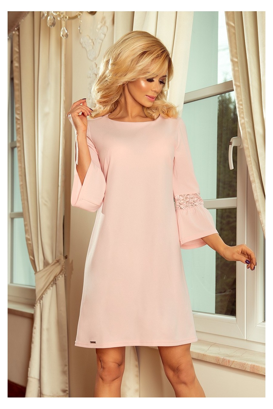 190-1 MARGARET šaty s krajkou na rukávech - pastelová růžová
