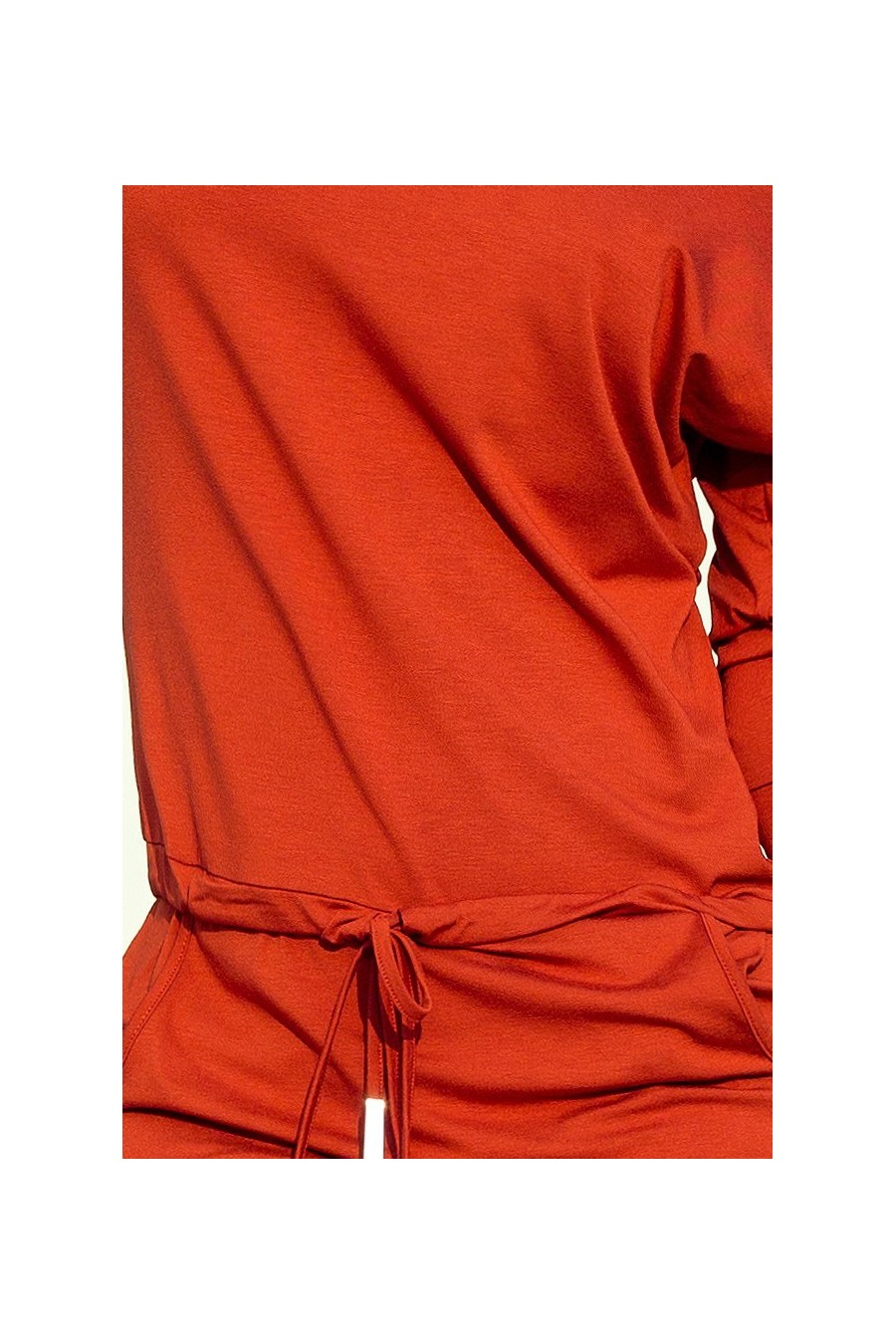 13-84 Sportovní šaty - měděná barva