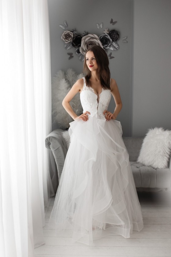Pôvabné svadobné šaty 30129