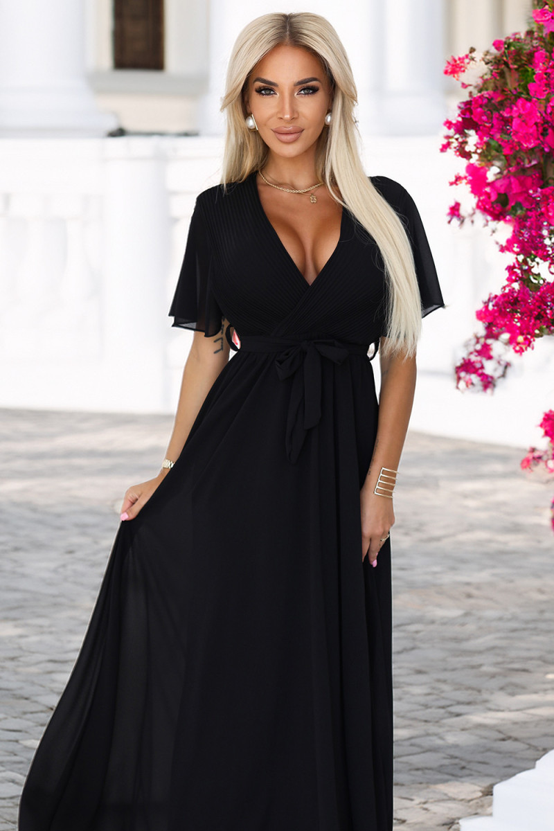 Čierne spoločenské šaty s krátkym rukávom