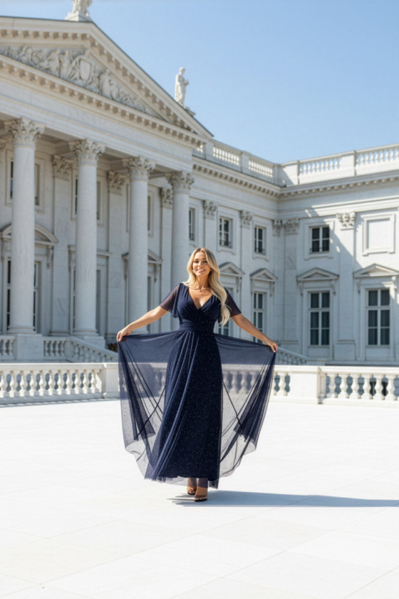 Tmavomodré tylové trblietavé šaty s krátkym rukávom