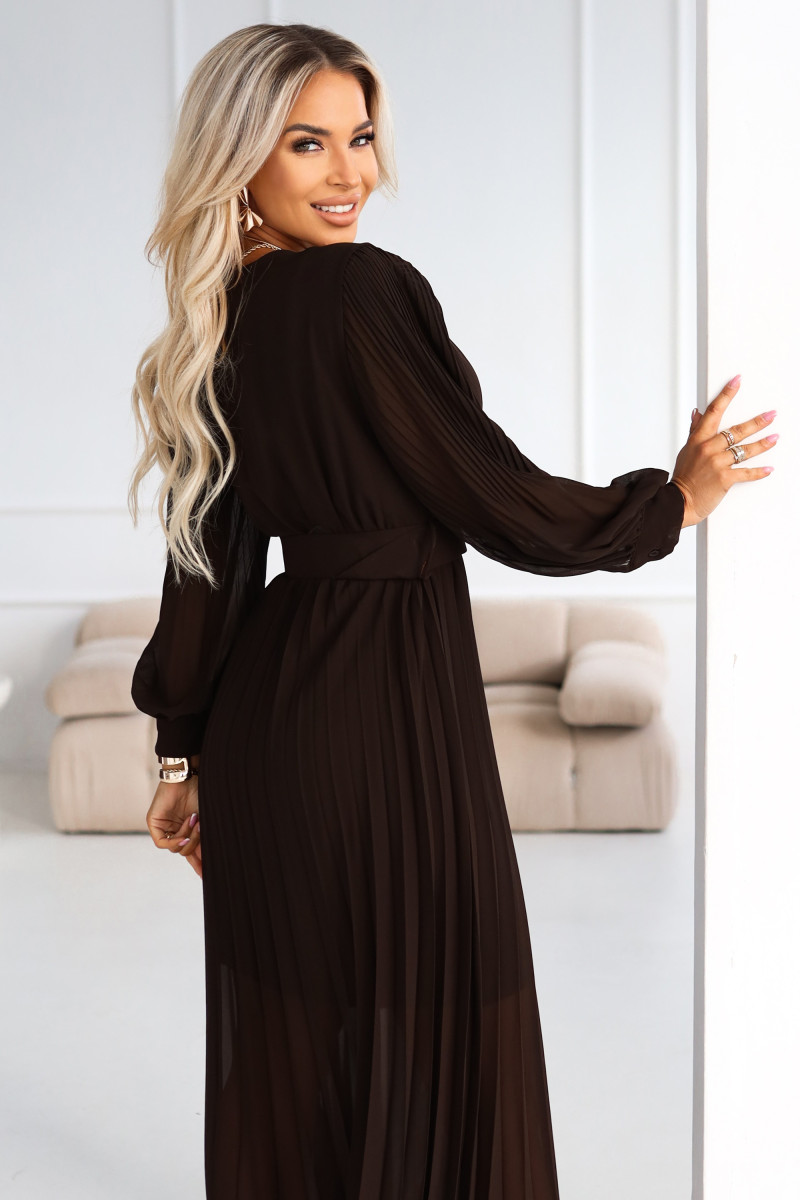 Čokoládové plisované midi šaty s dlhým rukávom a opaskom