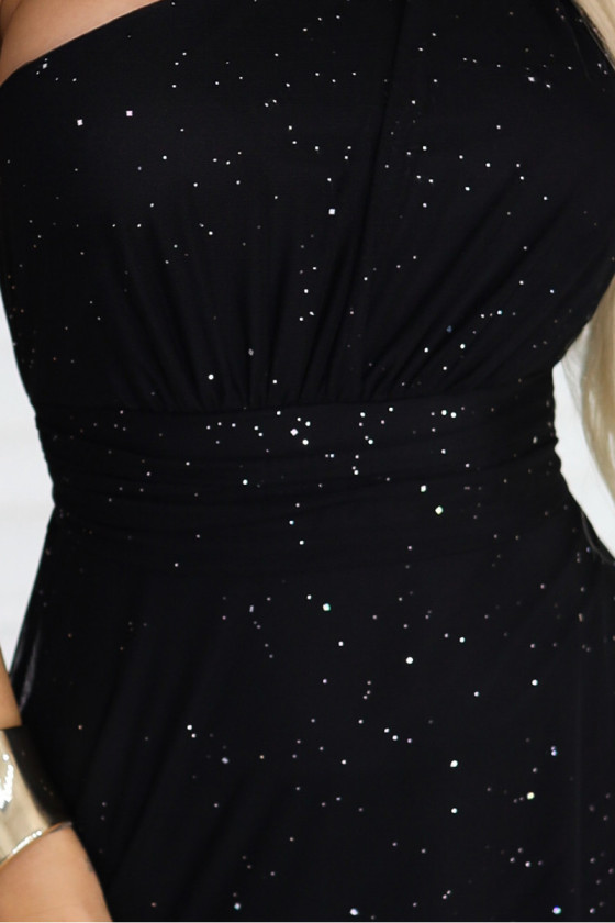 Čierne tylové trblietavé šaty