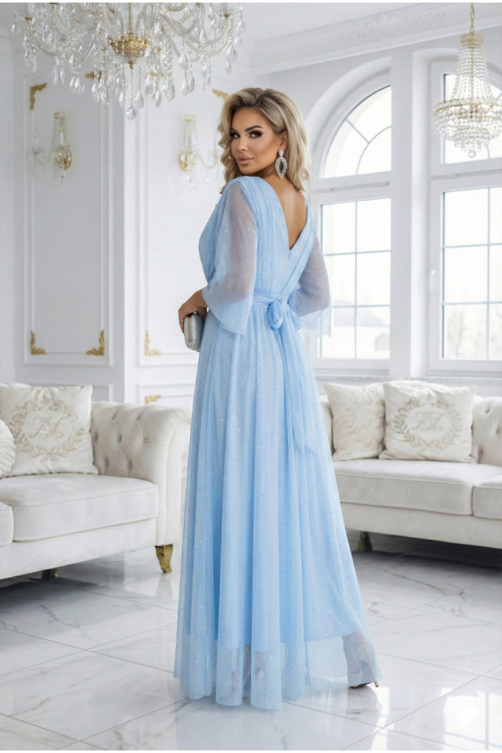 Dlhé svetlomodré tylové šaty s trblietkami