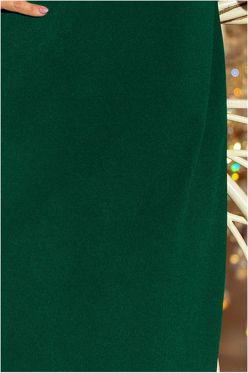 Zelené krátke šaty so zvonovými rukávmi